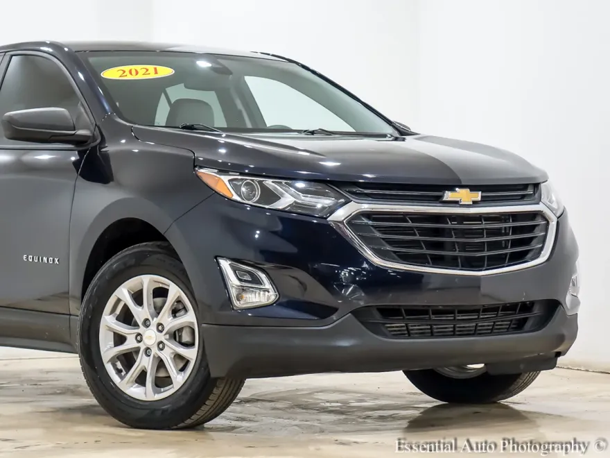 2021 Chevrolet Equinox LS photo 1