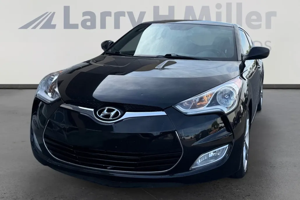 2017 Hyundai Veloster Value Edition photo 1