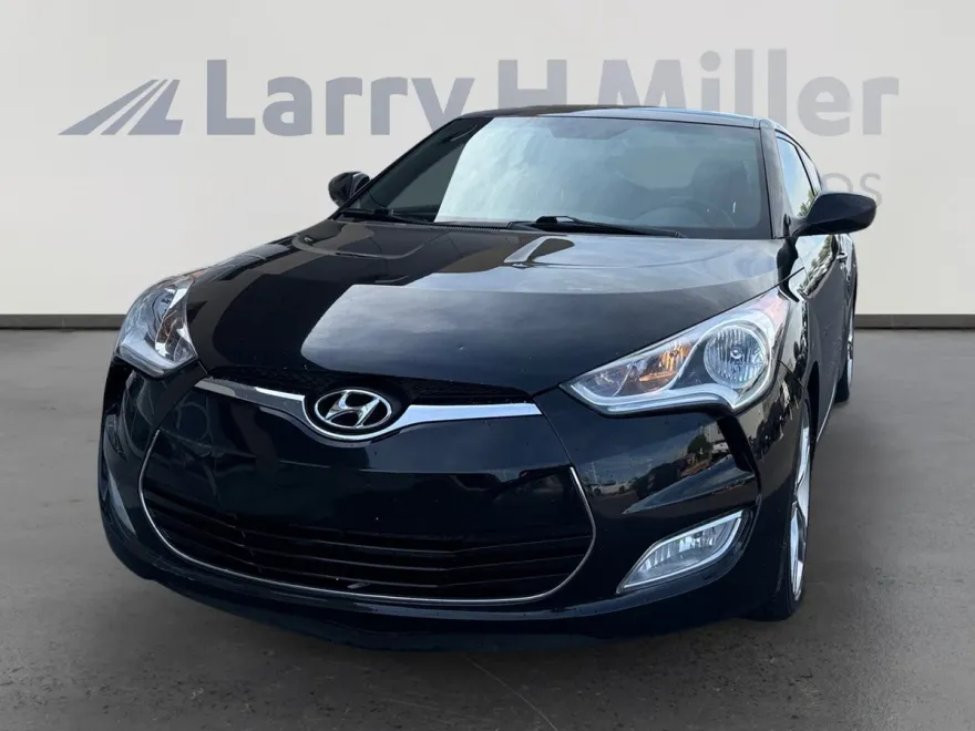 2017 Hyundai Veloster Value Edition photo 1