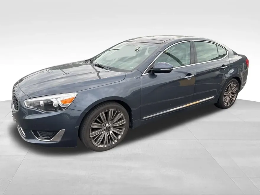 2015 Kia Cadenza Limited photo 1