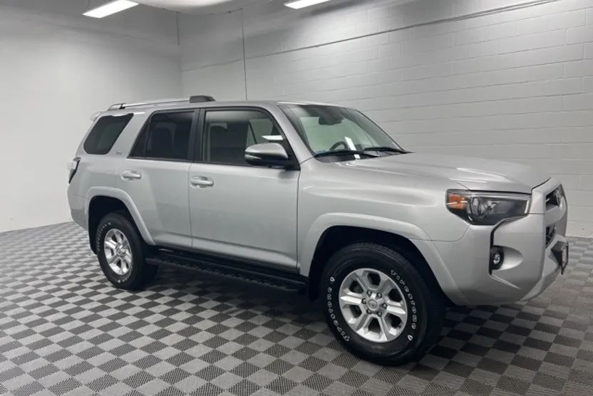 2022 Toyota 4Runner SR5 Premium photo 1