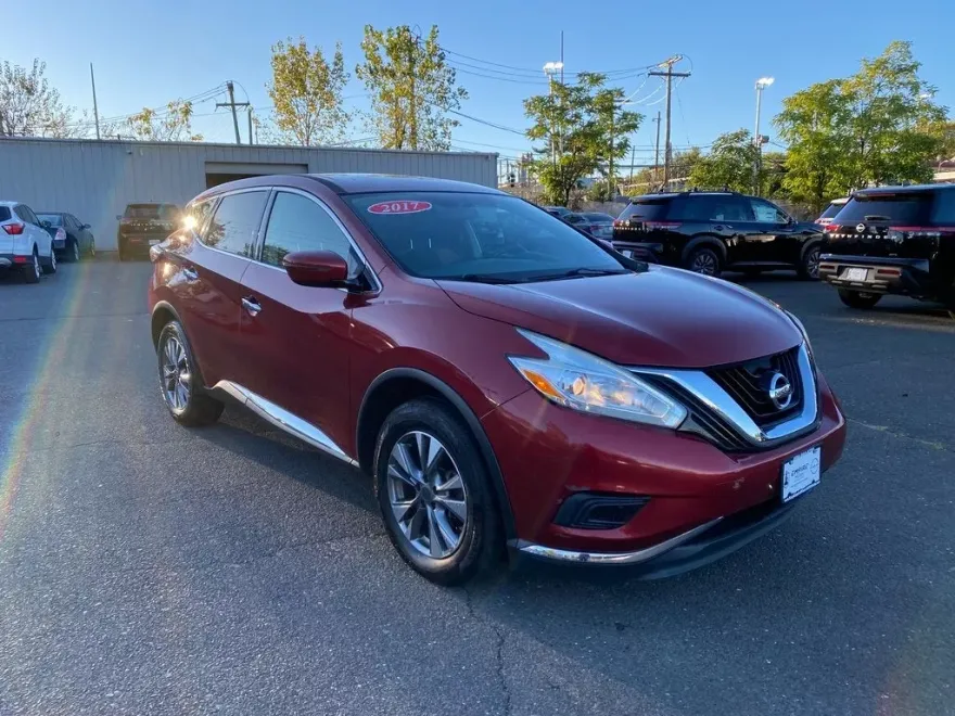 2017 Nissan Murano S photo 1