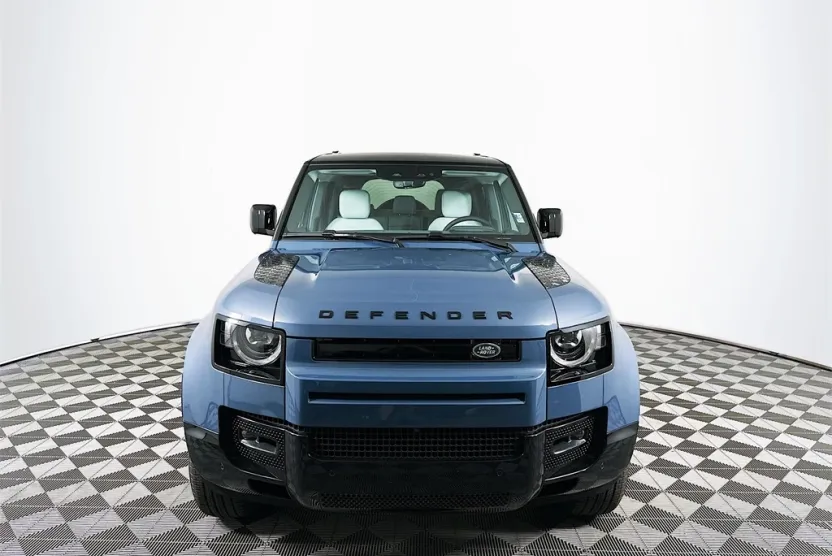 2025 Land Rover Defender 110 X-Dynamic SE photo 1