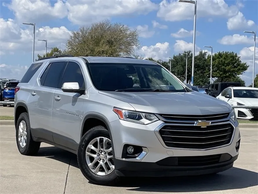 2021 Chevrolet Traverse Leather photo 1