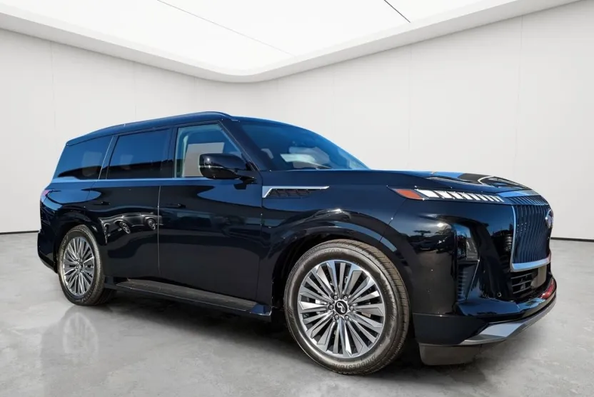 2025 Infiniti QX80 Luxe photo 1