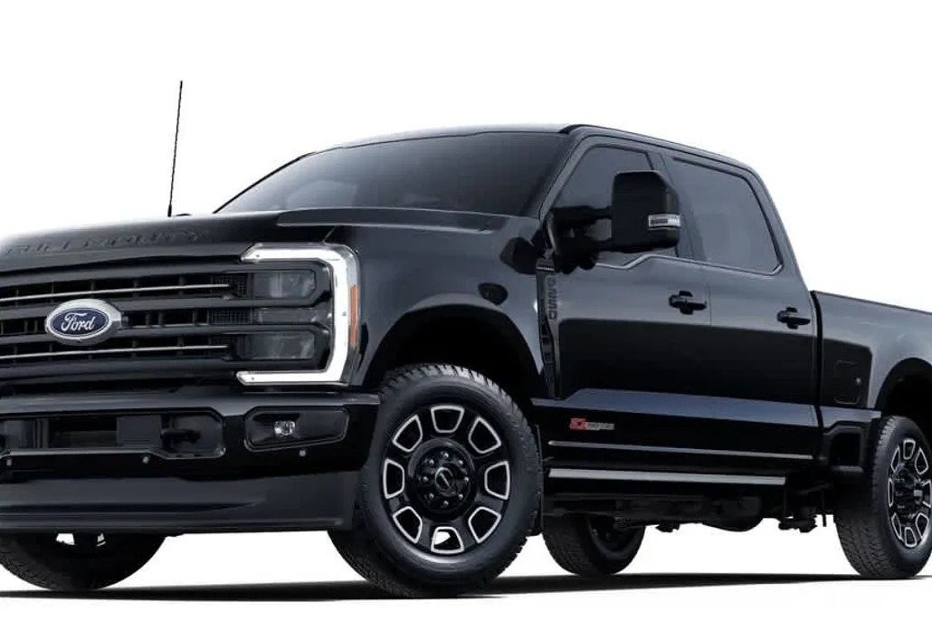 2025 Ford F-250 Platinum photo 1