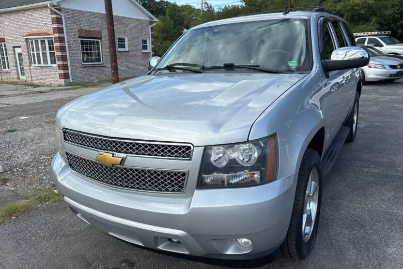 2013 Chevrolet Tahoe LTZ photo 1