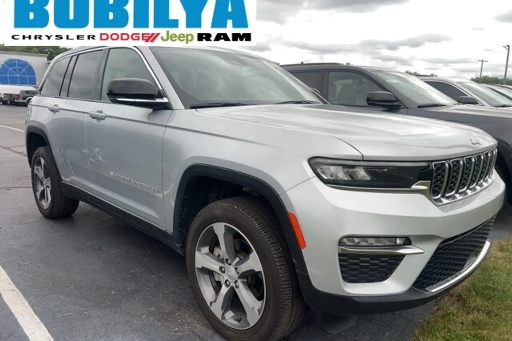 2024 Jeep Grand Cherokee Limited photo 1