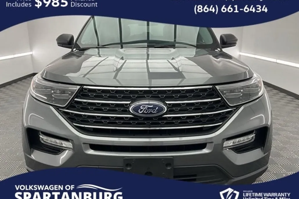 2024 Ford Explorer XLT photo 1