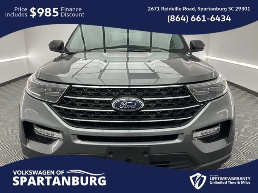 2024 Ford Explorer XLT photo 1