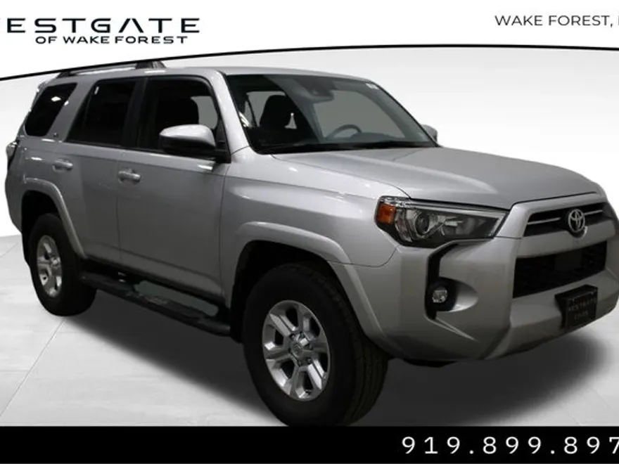 2022 Toyota 4Runner SR5 photo 1