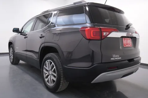 2017 Gmc Acadia SLE photo 3