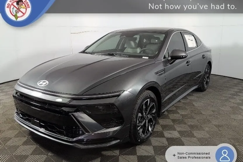 2025 Hyundai Sonata SEL photo 1