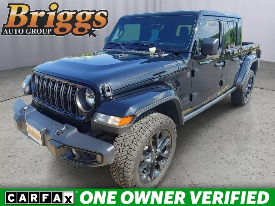 2024 Jeep Gladiator photo 1