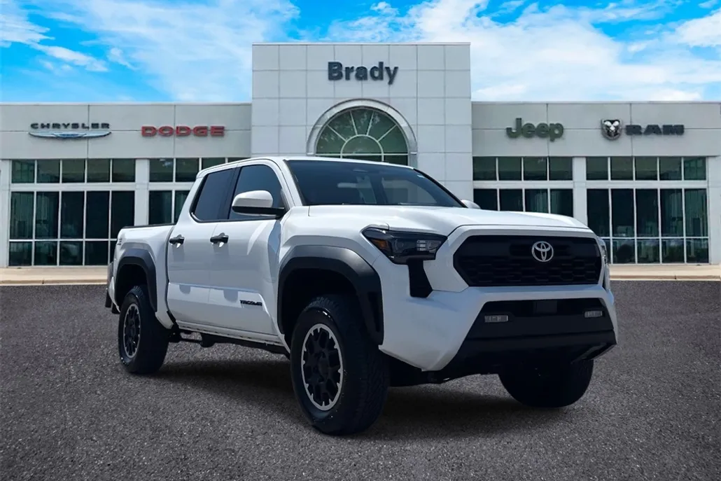 2024 Toyota Tacoma SR5 photo 1