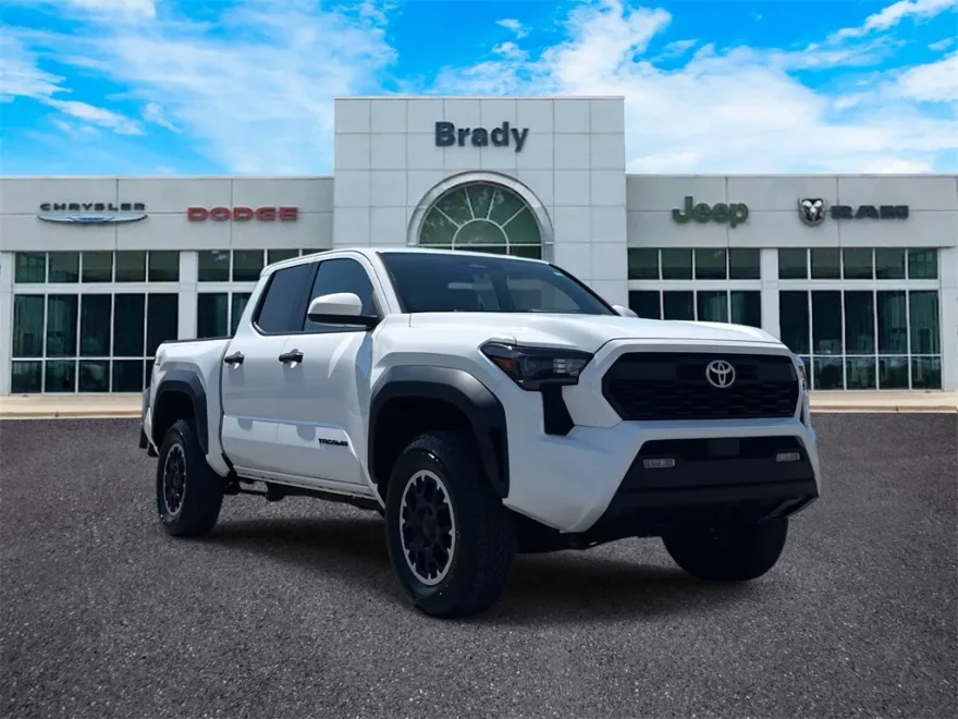 2024 Toyota Tacoma SR5 photo 1