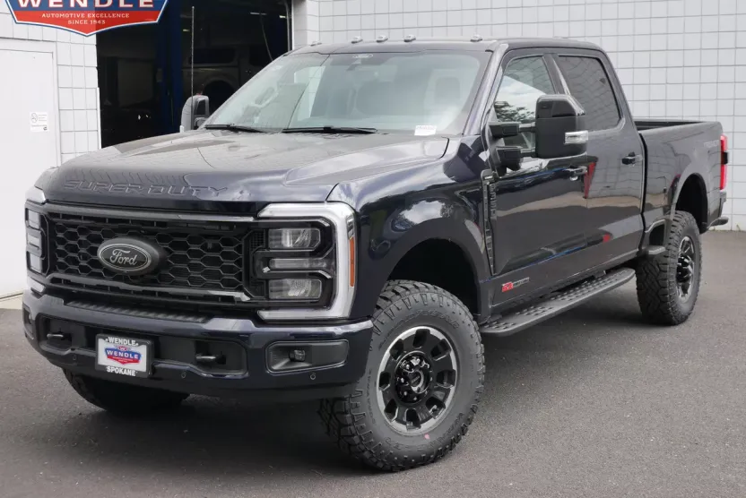2025 Ford F-350 Lariat photo 1