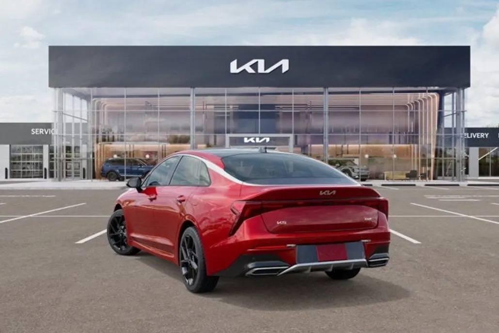 2026 Kia K5 GT-Line photo 1