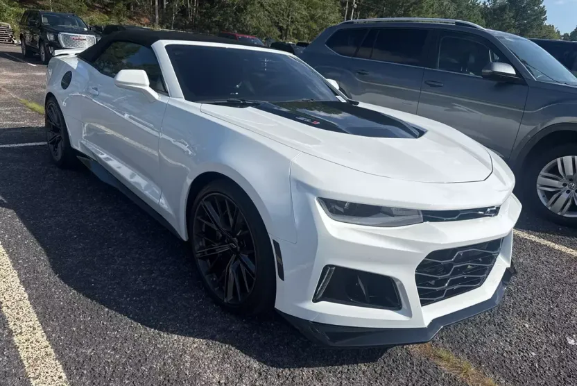 2022 Chevrolet Camaro ZL1 photo 1