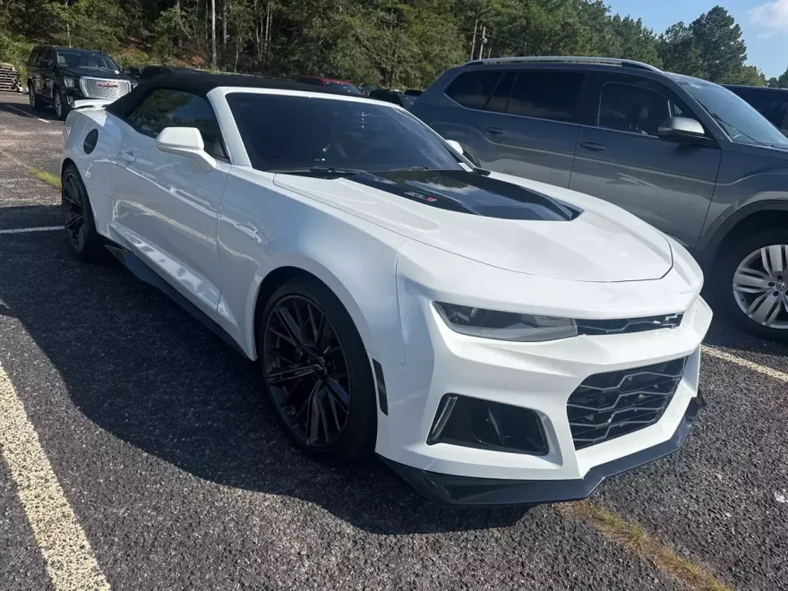 2022 Chevrolet Camaro ZL1 photo 1