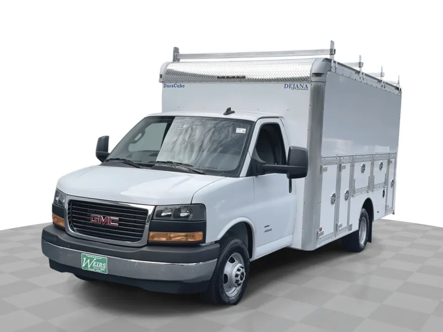 2025 Gmc Savana Cutaway photo 1