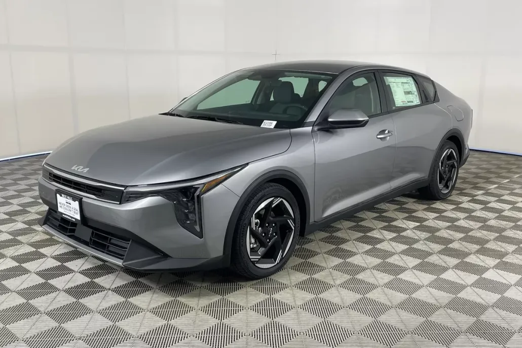 2025 Kia K4 EX photo 1