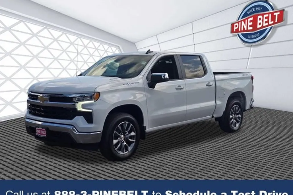 2026 Chevrolet Silverado photo 1