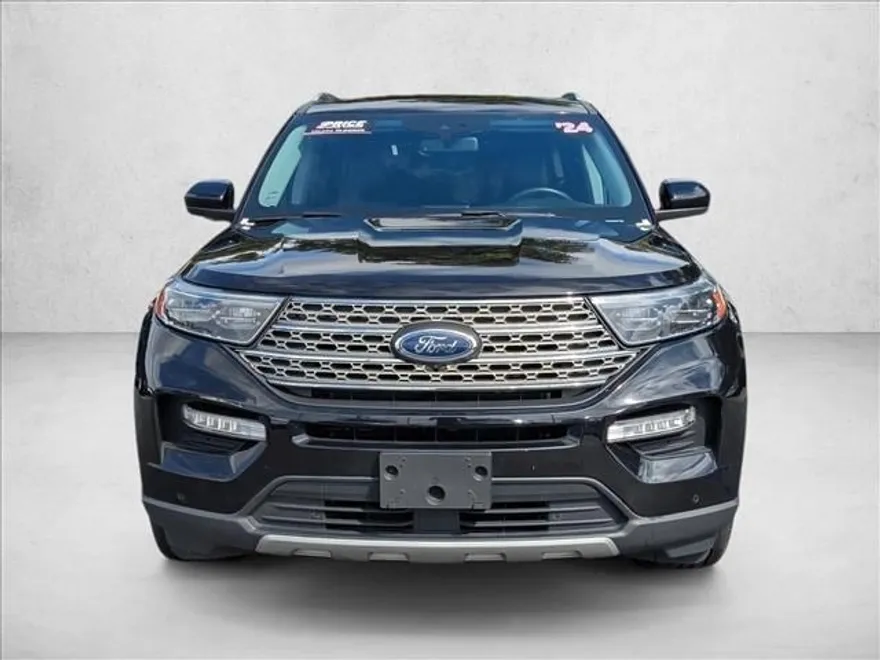 2024 Ford Explorer Limited photo 1