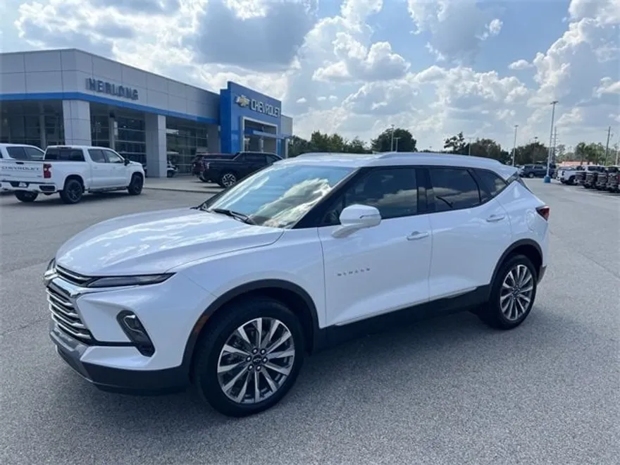 2025 Chevrolet Blazer Premier photo 1