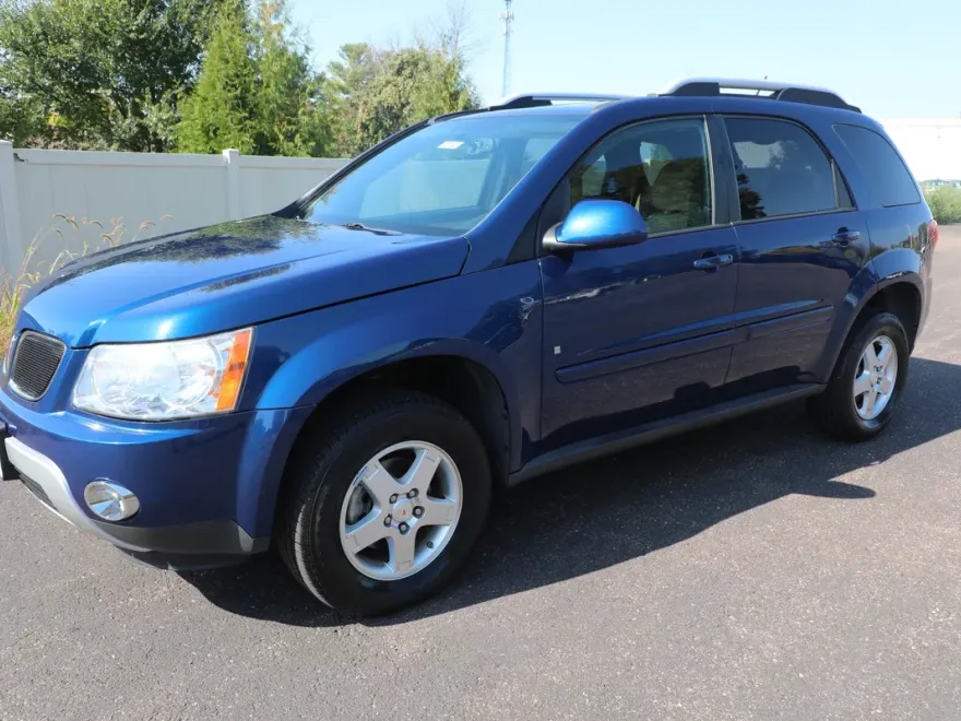 2008 Pontiac Torrent 1/2 ton FWD photo 1
