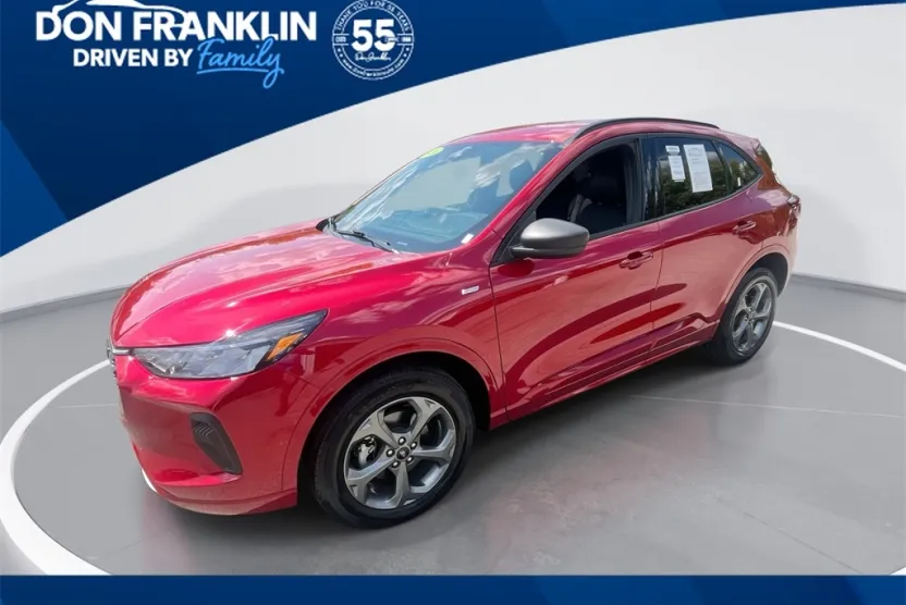 2024 Ford Escape ST-Line photo 1