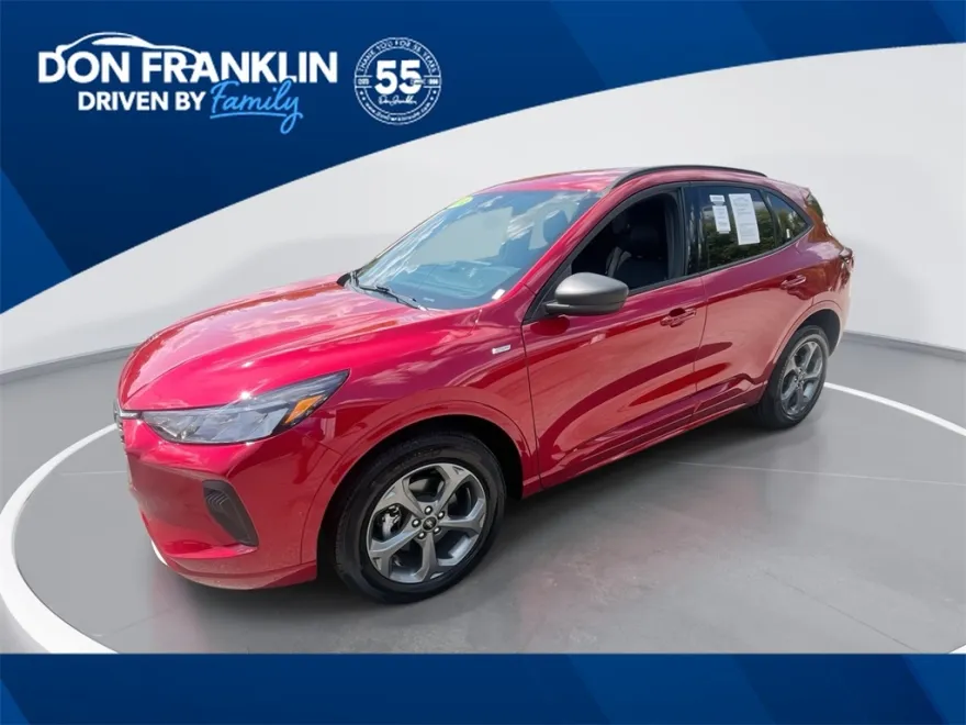 2024 Ford Escape ST-Line photo 1