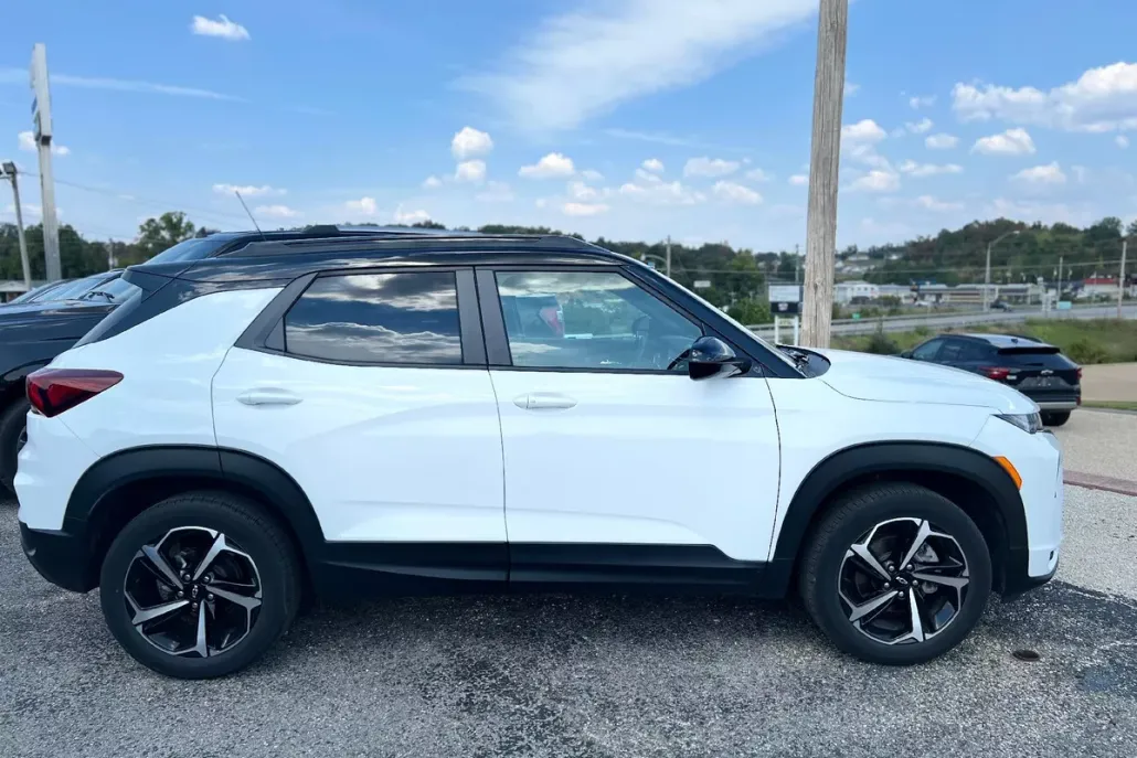 2023 Chevrolet Trailblazer RS photo 1