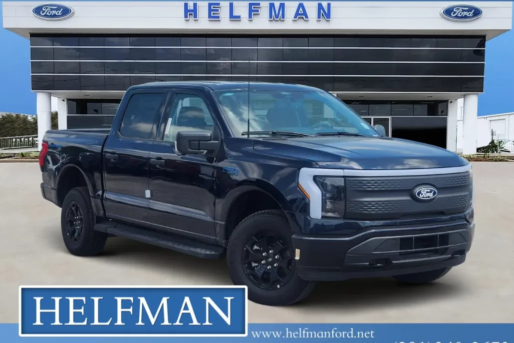 2025 Ford F-150 Lightning XLT photo 1