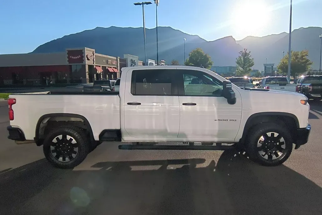 2020 Chevrolet Silverado 2500HD Custom photo 1