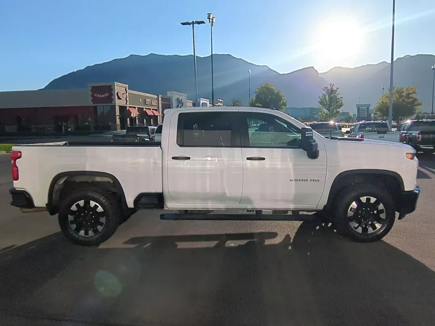 2020 Chevrolet Silverado 2500HD Custom photo 1