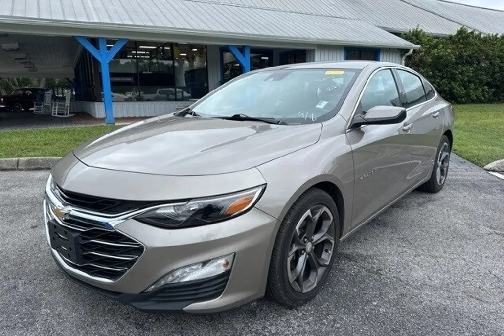 2023 Chevrolet Malibu 1LT photo 1