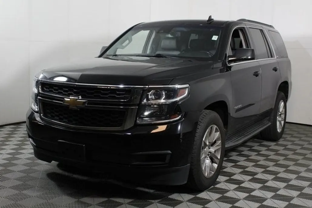2019 Chevrolet Tahoe LT photo 1
