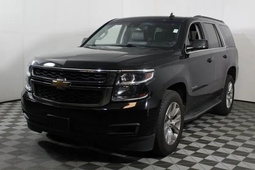 2019 Chevrolet Tahoe LT photo 1