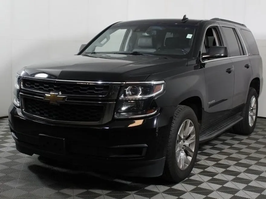 2019 Chevrolet Tahoe LT photo 1