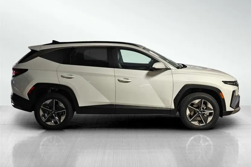 2026 Hyundai Tucson SEL photo 1