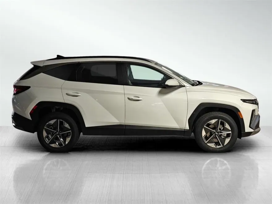 2026 Hyundai Tucson SEL photo 1