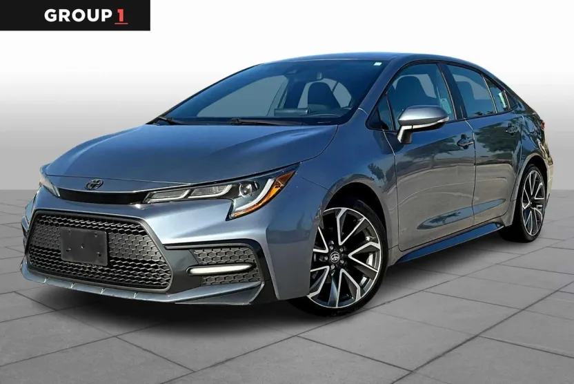 2022 Toyota Corolla SE photo 1