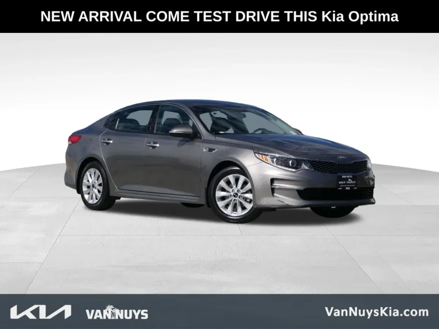 2016 Kia Optima EX photo 1