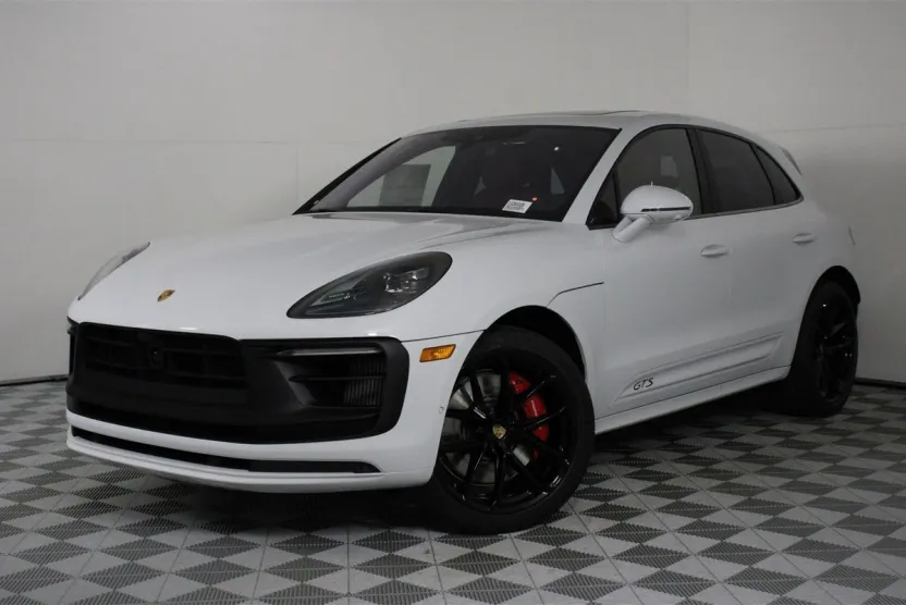 2026 Porsche Macan GTS photo 1