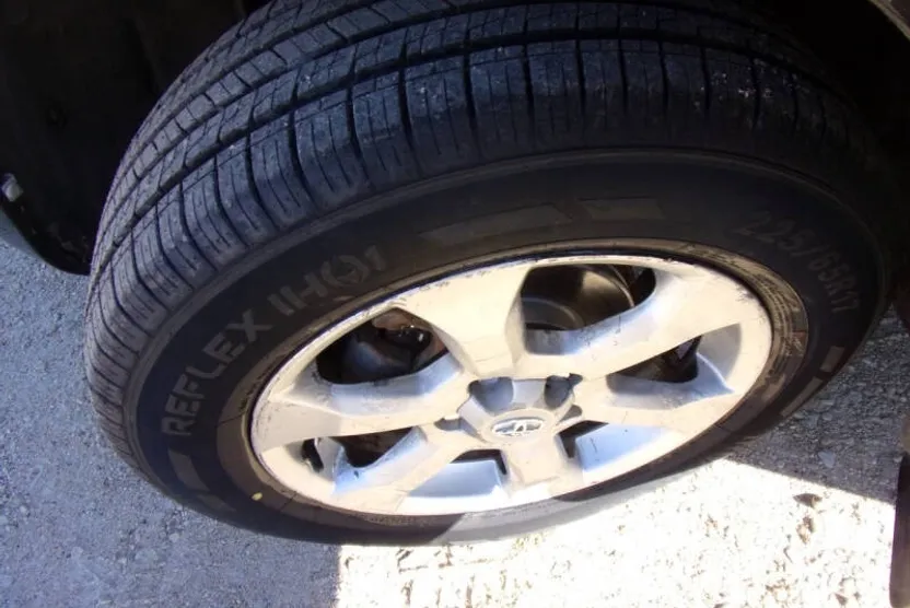 2010 Toyota RAV4 Base photo 1