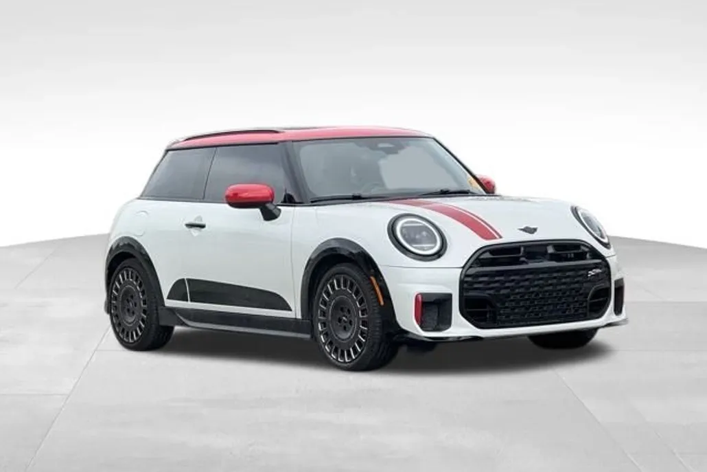 2025 Mini Cooper 2 Door Hardtop Signature photo 1