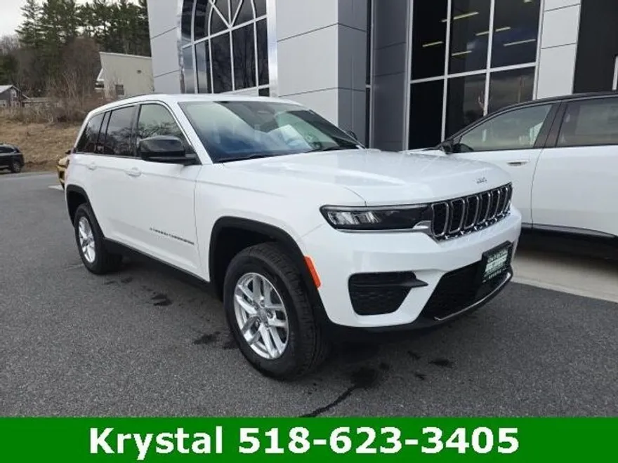 2025 Jeep Grand Cherokee Laredo photo 1