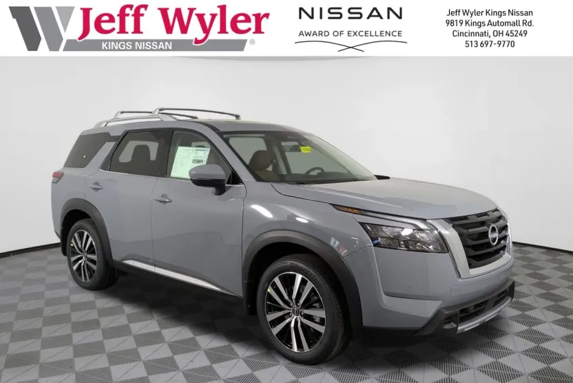 2025 Nissan Pathfinder Platinum photo 1