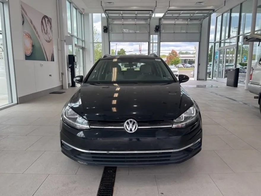 2018 Volkswagen Golf SportWagen S photo 1